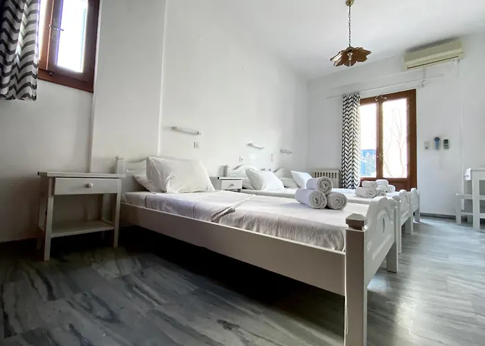 Helliniko * פארוס